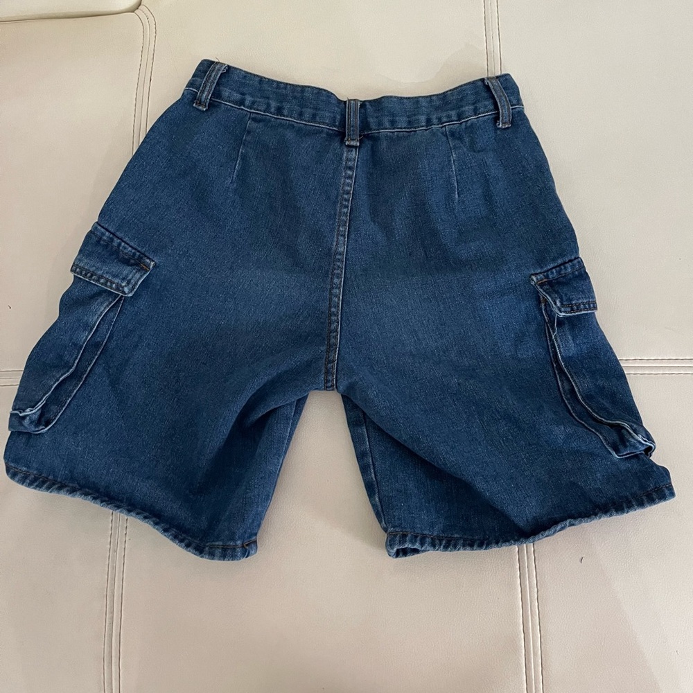Jorts / dark washed / with pockets and buttons
